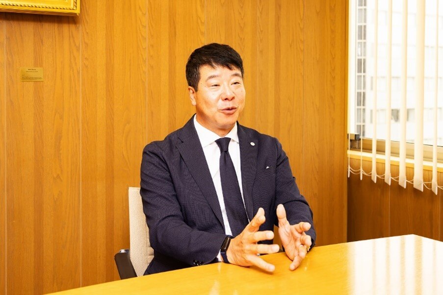 長年の構想とその実現の想いを語る鼠家社長