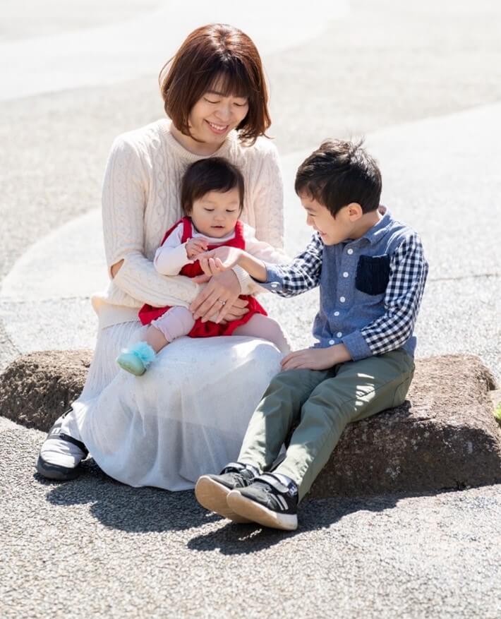 日山尚子さんとご家族の写真